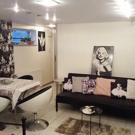 Au Mariafeld Casa de hóspedes 2*